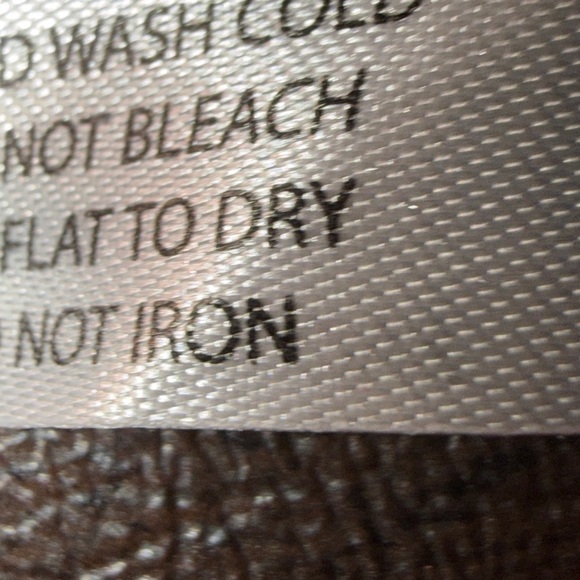 Walt Disney Cruise Line Pirate Night Red Scarf Bandana - Picture 5 of 7